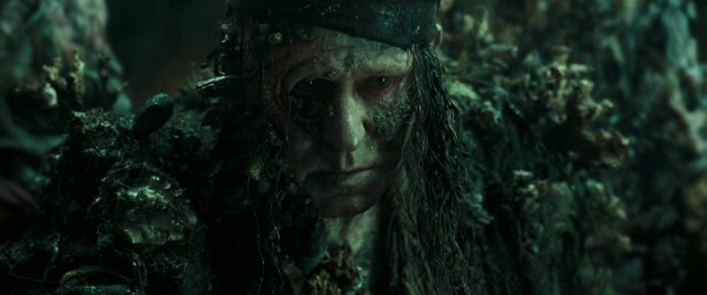 Pirates des Caraïbes : le secret du coffre maudit - Photos et affiches. 35 Johnny Depp Orlando Bloom et Keira Knightley dans Pirates des Caraïbes : le secret du coffre maudit 2006