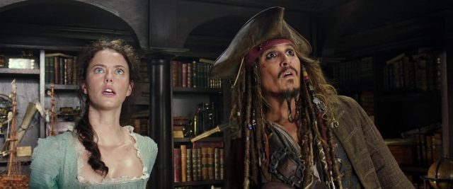 Pirates des Caraïbes : la vengeance de Salazar. 3 Johnny Depp Javier Bardem et Geoffrey Rush dans Pirates des Caraïbes : la vengeance de Salazar 2017