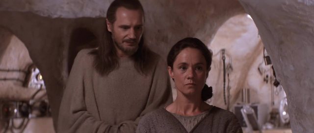 Star Wars : Episode I - La menace fantôme - Photos et affiches. 47 Liam Neeson Ewan McGregor et Nathalie Portman dans Star Wars La menace fantôme Phantom 1999