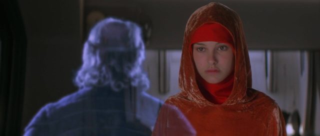 Star Wars : Episode I - La menace fantôme - Photos et affiches. 49 Liam Neeson Ewan McGregor et Nathalie Portman dans Star Wars La menace fantôme Phantom 1999