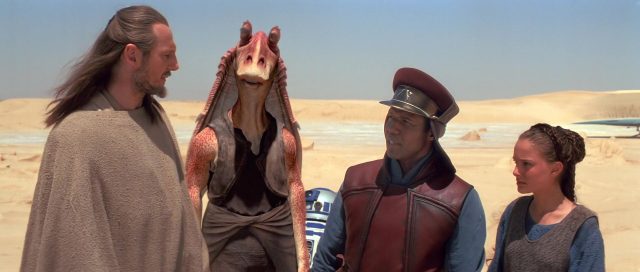 Star Wars : Episode I - La menace fantôme - Photos et affiches. 27 Liam Neeson Ewan McGregor et Nathalie Portman dans Star Wars La menace fantôme Phantom 1999