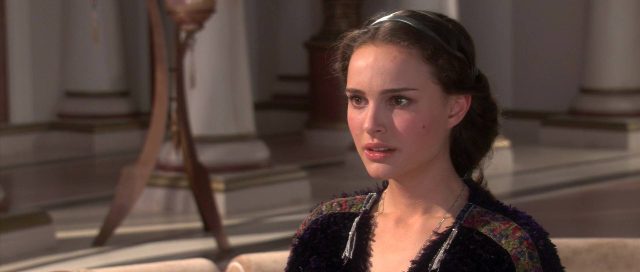 Star Wars : Episode III - La revanche des Sith - Photos et affiches. 24 Hayden Christensen Ewan McGregor et Nathalie Portman dans Star Wars La revanche des Sith Revenge 2005