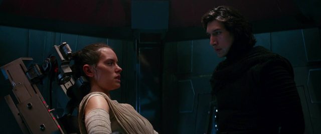 Daisy Ridley Adam Driver et Oscar Isaac dans Star Wars Le réveil de la force Awakens 2015