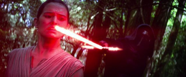Daisy Ridley Adam Driver et Oscar Isaac dans Star Wars Le réveil de la force Awakens 2015