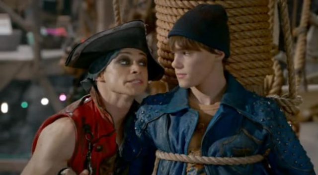 Descendants 2 - Photos et affiches. 18 image descendants 2