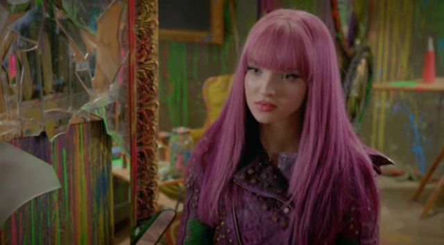 Descendants 2. 3 Dove Cameron et Sofia Carson dans Descendants 2 2017