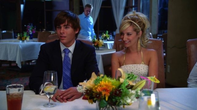 High School Musical 2 - Photos et affiches. 2 image high school musical 2