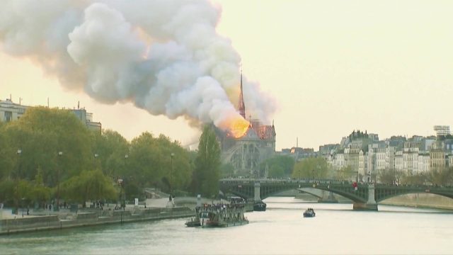 image notre dame epreuve feu agains inferno disney nat geo