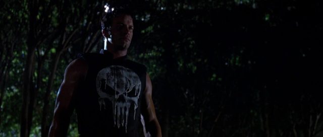 The Punisher. 7 Thomas Jane et John Travolta dans The Punisher 2004