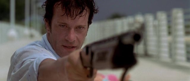 The Punisher. 3 Thomas Jane et John Travolta dans The Punisher 2004