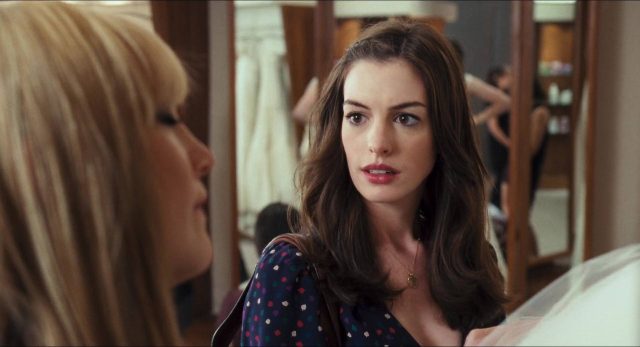 Anne Hathaway et Kate Hudson dans Meilleures ennemies Bride wars 2009