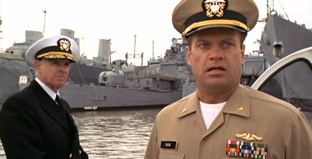 image commandant sauver navy touche periscope down disney fox
