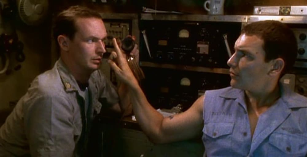 image commandant sauver navy touche periscope down disney fox