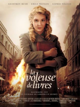 Affiche Poster de La voleuse de livres Book Thief avec Sophie Nélisse Geoffrey Rush et Emily Watson 2013