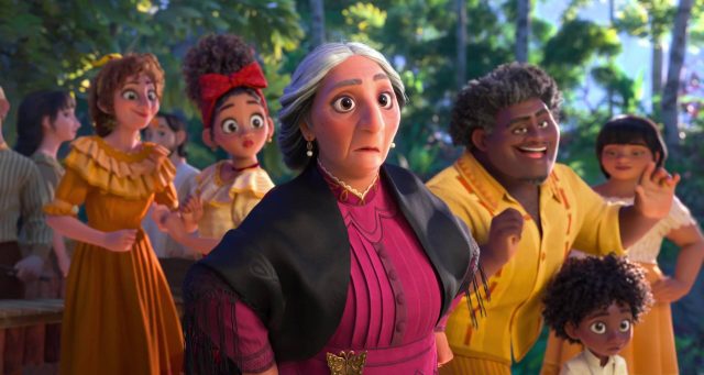 Encanto : la fantastique famille Madrigal. 4 Scène dans Encanto : la fantastique famille Madrigal 2021