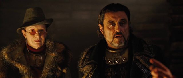 Les portes du temps. 5 Alexander Ludwig et Christopher Eccleston dans Les portes du temps Seeker: The Dark Is Rising 2007