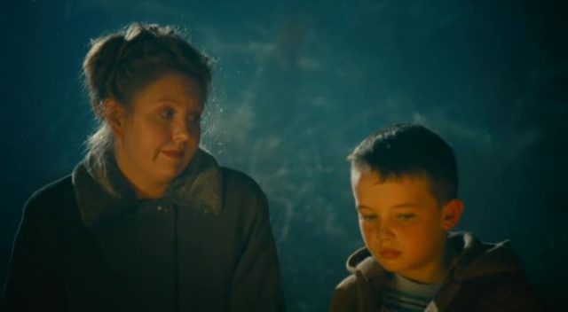 Millions. 6 Alexander Nathan Etel et Lewis Owen McGibbon dans Millions 2005