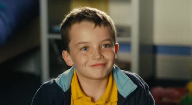 Millions. 3 Alexander Nathan Etel et Lewis Owen McGibbon dans Millions 2005