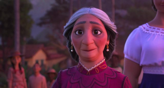 Alma Madrigal - Personnage - Encanto. 1 alma abuela madrigal personnage character encanto