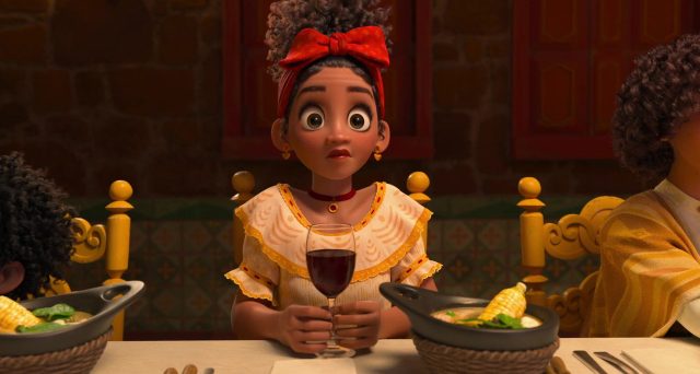 Dolores Madrigal - Personnage - Encanto. 1 dolores madrigal personnage character encanto