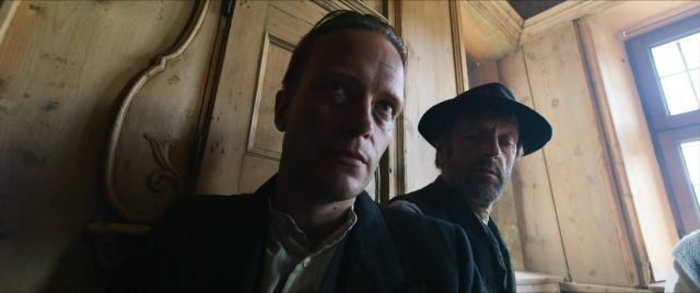 Une vie cachée. 6 August Diehl et Valerie Pachner dans Une vie cachée Hidden Life 2019