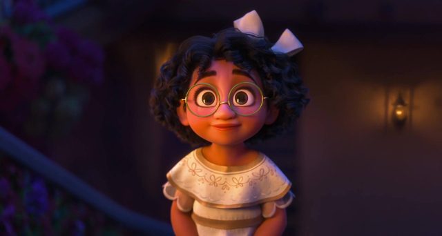 Mirabel Madrigal - Personnage - Encanto. 2 mirabel madrigal personnage character encanto
