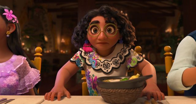 Mirabel Madrigal - Personnage - Encanto. 9 mirabel madrigal personnage character encanto