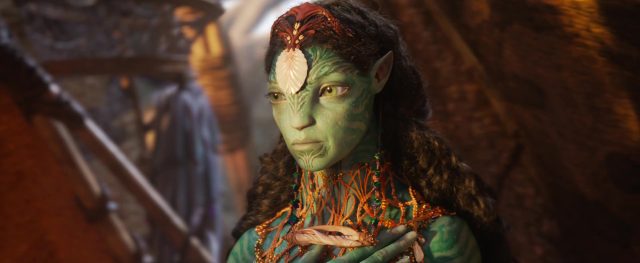 Sam Worthington Sigourney Weaver et Zoe Saldana dans Avatar la voie de l'eau 2022