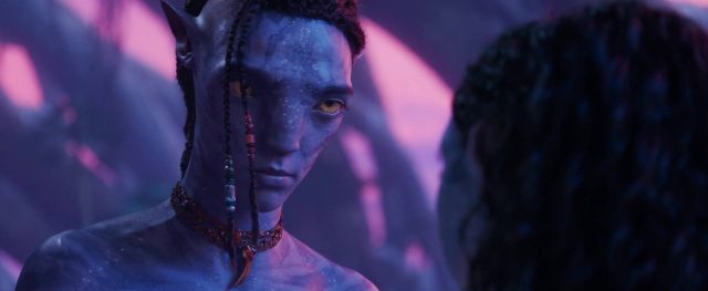 Sam Worthington Sigourney Weaver et Zoe Saldana dans Avatar la voie de l'eau 2022