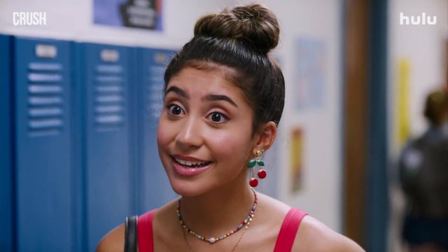 Crush. 4 Rowan Blanchard et Auli'i Cravalho dans Crush 2022