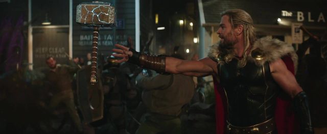 Thor : love and thunder - Photos et affiches. 43 image thor love thunder marvel