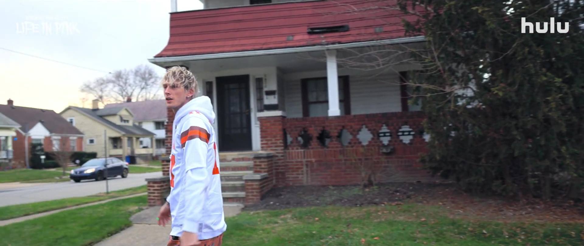 La vie en rose de Machine Gun Kelly - Photos et affiches. 23 image machine gun kelly vie rose life pink