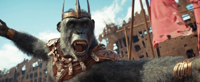 La planète des singes : le nouveau royaume. 5 Owen Teague et Freya Allan dans La planète des singes : le nouveau royaume Kingdom of the planet of the apes 2024