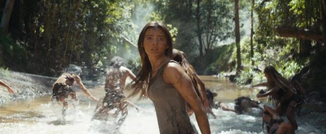 La planète des singes : le nouveau royaume. 8 Owen Teague et Freya Allan dans La planète des singes : le nouveau royaume Kingdom of the planet of the apes 2024