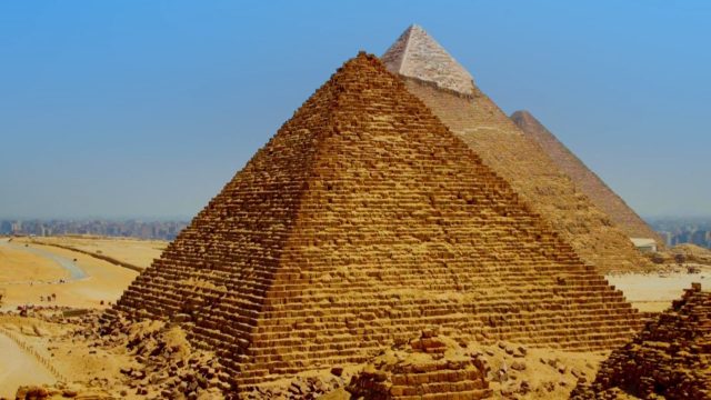 image ombre pyramides lost tombs