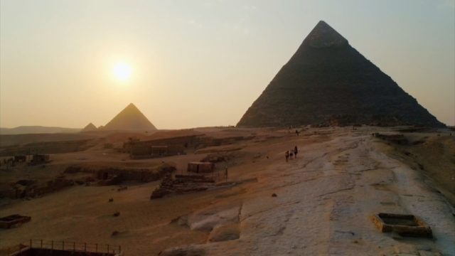 image ombre pyramides lost tombs