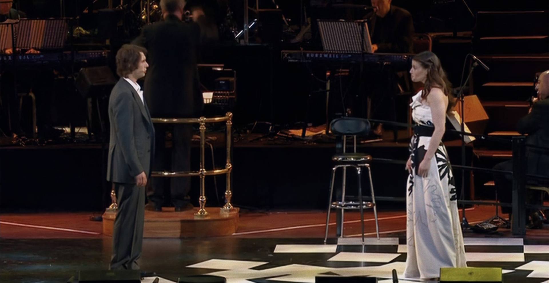 image idina menzel vie scene which way stage