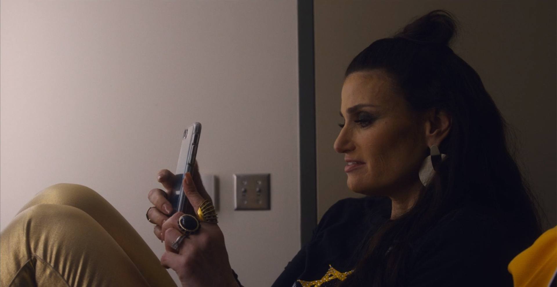 image idina menzel vie scene which way stage