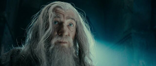 Le seigneur des anneaux : la communauté de l'anneau - Photos et affiches. 24 Elijah Wood Ian McKellen et Viggo Mortensen dans Le seigneur des anneaux : la communauté de l'anneau 2001