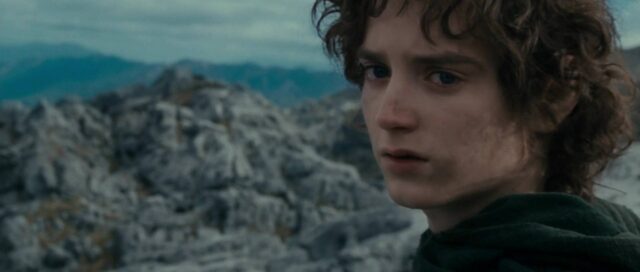 Le seigneur des anneaux : la communauté de l'anneau - Photos et affiches. 42 Elijah Wood Ian McKellen et Viggo Mortensen dans Le seigneur des anneaux : la communauté de l'anneau 2001