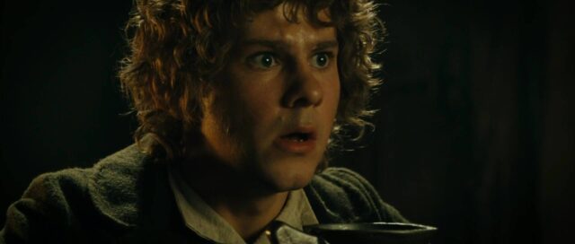 Le seigneur des anneaux : la communauté de l'anneau - Photos et affiches. 44 Elijah Wood Ian McKellen et Viggo Mortensen dans Le seigneur des anneaux : la communauté de l'anneau 2001