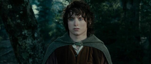 Le seigneur des anneaux : la communauté de l'anneau - Photos et affiches. 63 Elijah Wood Ian McKellen et Viggo Mortensen dans Le seigneur des anneaux : la communauté de l'anneau 2001