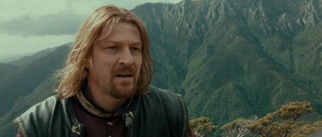 Le seigneur des anneaux : la communauté de l'anneau - Photos et affiches. 68 Elijah Wood Ian McKellen et Viggo Mortensen dans Le seigneur des anneaux : la communauté de l'anneau 2001