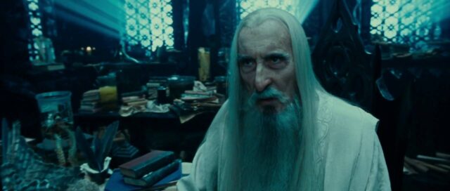 Le seigneur des anneaux : la communauté de l'anneau - Photos et affiches. 73 Elijah Wood Ian McKellen et Viggo Mortensen dans Le seigneur des anneaux : la communauté de l'anneau 2001