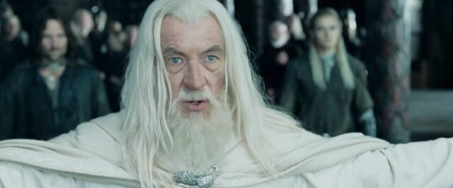 Le seigneur des anneaux : les deux tours - Photos et affiches. 36 Elijah Wood Ian McKellen et Viggo Mortensen dans Le seigneur des anneaux : les deux tours 2002