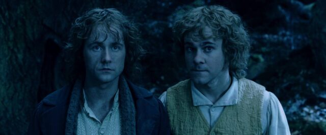 Le seigneur des anneaux : les deux tours - Photos et affiches. 48 Elijah Wood Ian McKellen et Viggo Mortensen dans Le seigneur des anneaux : les deux tours 2002
