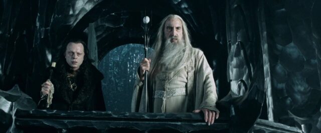 Le seigneur des anneaux : les deux tours - Photos et affiches. 74 Elijah Wood Ian McKellen et Viggo Mortensen dans Le seigneur des anneaux : les deux tours 2002