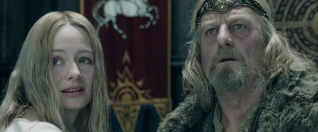 Le seigneur des anneaux : les deux tours - Photos et affiches. 10 Elijah Wood Ian McKellen et Viggo Mortensen dans Le seigneur des anneaux : les deux tours 2002