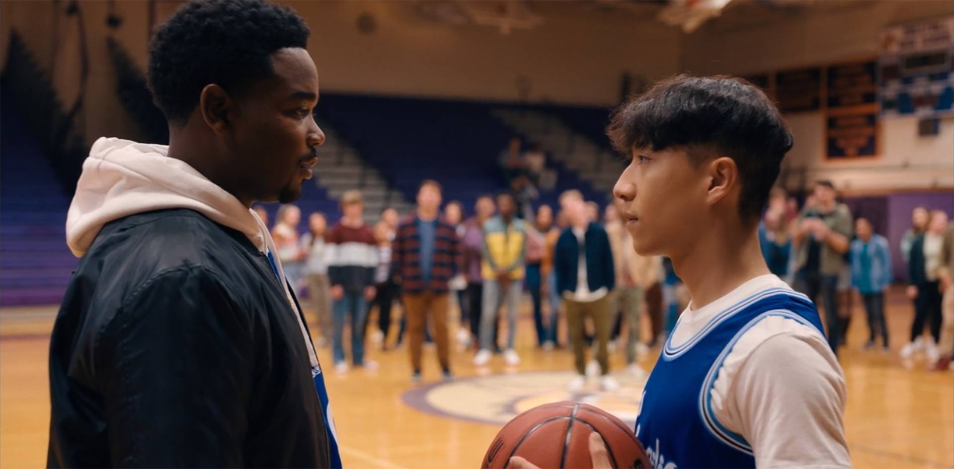 Le pari de Chang - Photos et affiches. 8 Bloom Li et Dexter Darden dans Le pari de Chang can dunk 2023
