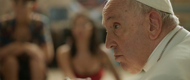 image conversation pape amen francisco reponde